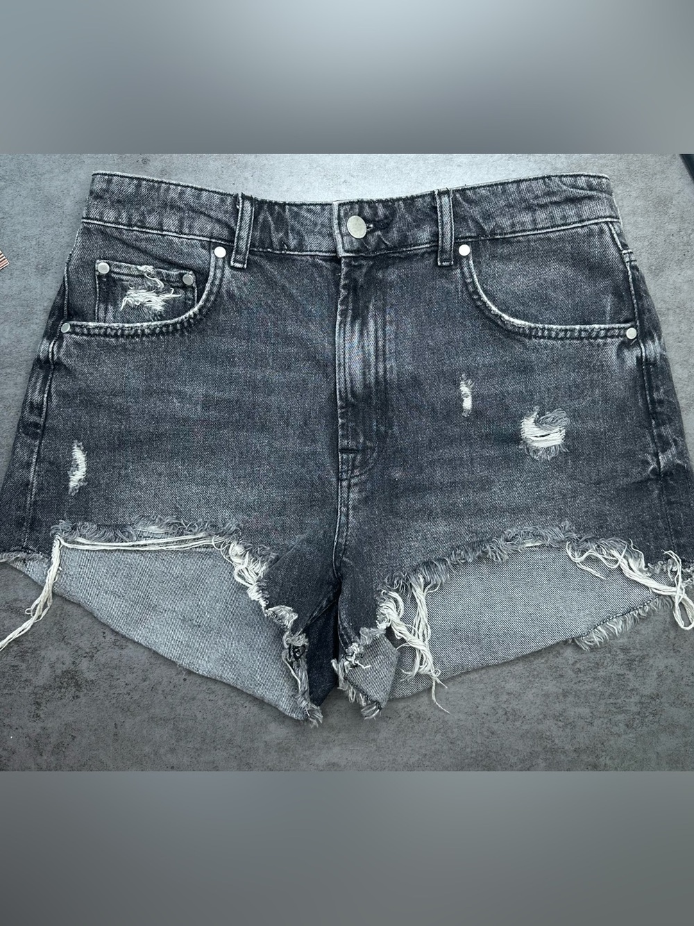 Zara Distressed Black Cutoff Denim Shorts – Size 10